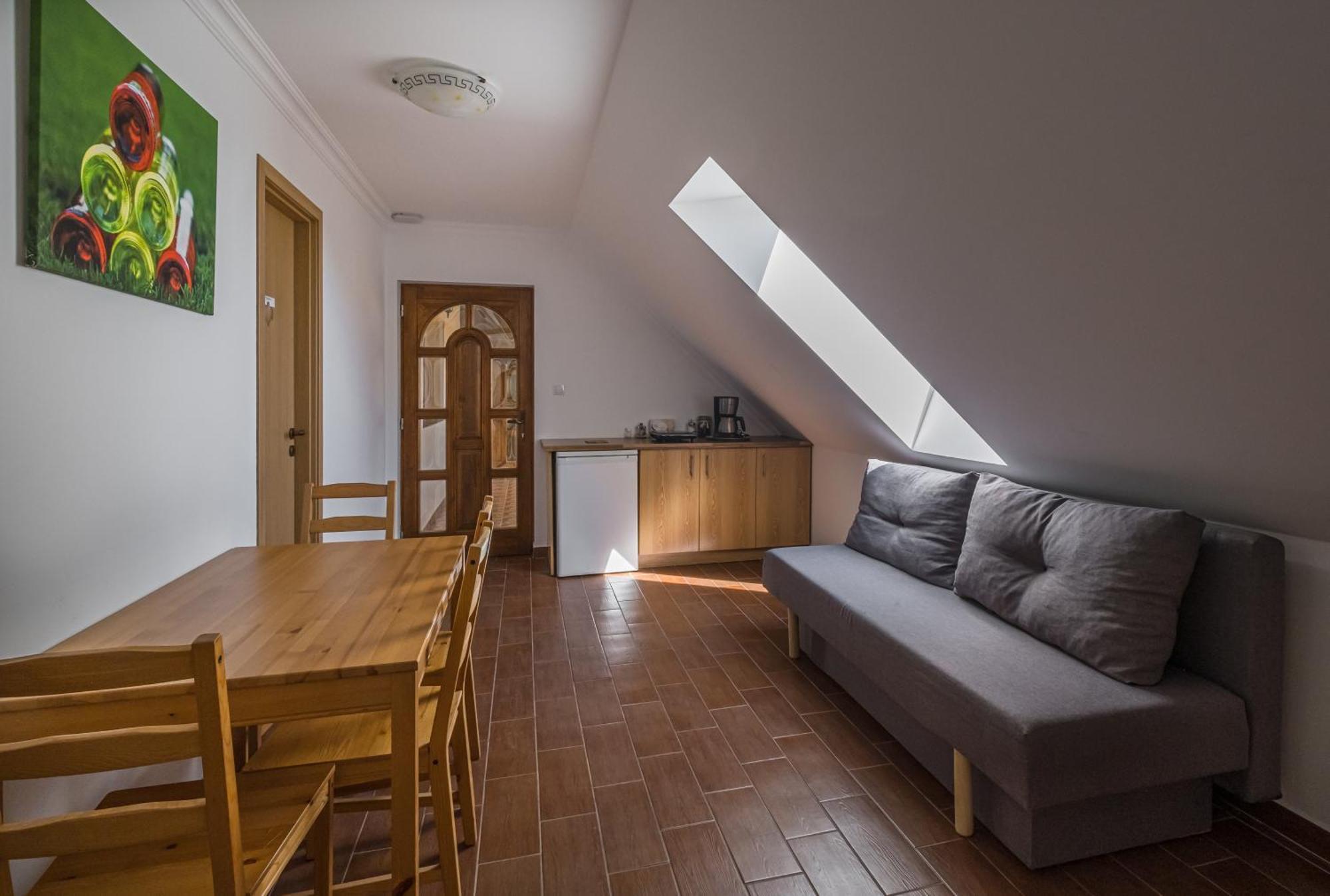 Hotel Dobosi Pincészet Szentantalfa Esterno foto